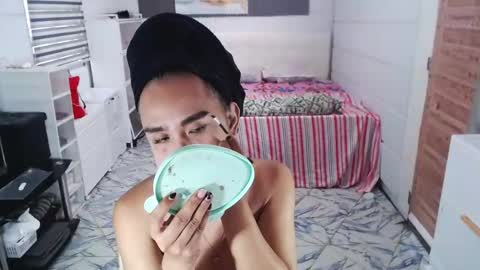 Snapshot of sexcum_trendingts_now chatting on April 22, 1:30 am MS Anna online show from April 22, 1:30 am