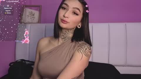 Snapshot of sexengel_lissa chatting on October 15, 11:32 am sexengel_lissa online show from October 15, 11:32 am