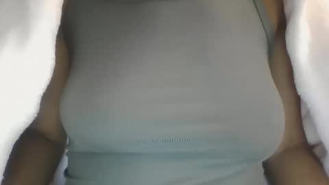 Snapshot of sexicaramel_ chatting on June 7, 6:11 pm sexicaramel_ online show from June 7, 6:11 pm