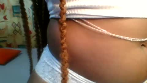 Snapshot of sexie_curvie chatting on February 2, 3:28 pm Maggie online show from February 2, 3:28 pm