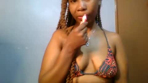 Snapshot of sexie_curvie chatting on February 3, 4:04 am Maggie online show from February 3, 4:04 am