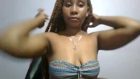 Snapshot of sexie_curvie chatting on February 11, 4:13 pm Maggie online show from February 11, 4:13 pm