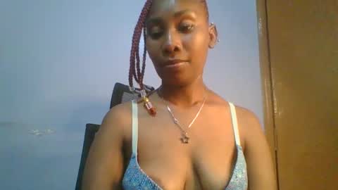 Snapshot of sexie_curvie chatting on February 13, 5:54 pm Maggie online show from February 13, 5:54 pm
