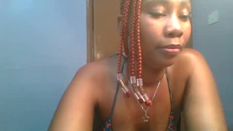 Snapshot of sexie_curvie chatting on February 16, 7:26 am Maggie online show from February 16, 7:26 am
