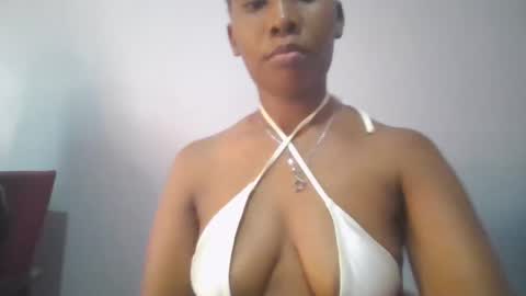 Snapshot of sexie_curvie chatting on March 9, 12:42 pm Maggie online show from March 9, 12:42 pm