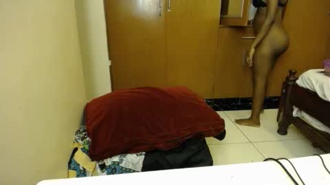 Snapshot of sexie_desire chatting on February 23, 8:06 pm Mari online show from February 23, 8:06 pm