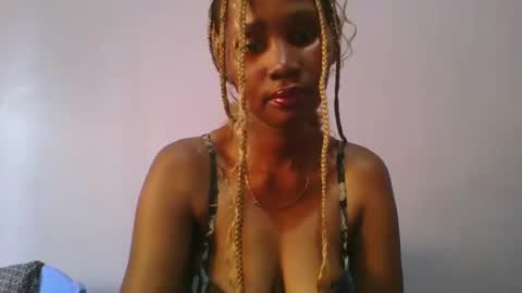 Snapshot of sexie_love chatting on March 4, 10:57 am Nancy online show from March 4, 10:57 am