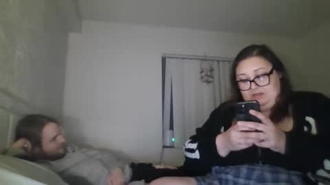 sexiicouple4u69 online show from February 21, 9:32 am