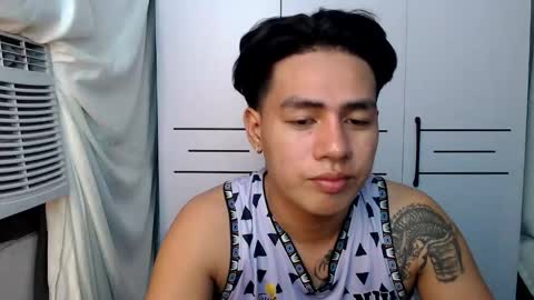 HI I AM JAMESPLEASE LET ME DO SOME HOT SHOWS FOR YOU HERE FOR MY  SCHOOL AND FOR MY FAMILY online show from October 14, 4:35 am
