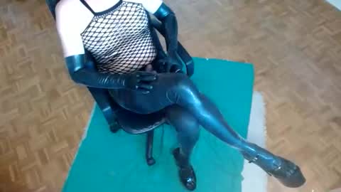 Snapshot of sexmastre12 chatting on April 11, 9:46 am Christina Stacy online show from April 11, 9:46 am