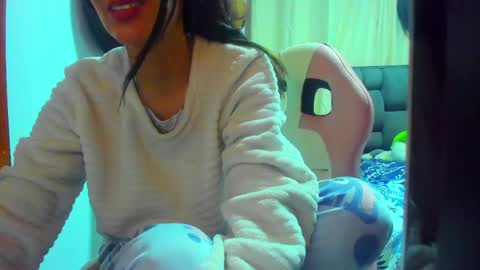 Snapshot of sexmilkdirty chatting on April 21, 11:29 pm sexmilkdirty online show from April 21, 11:29 pm