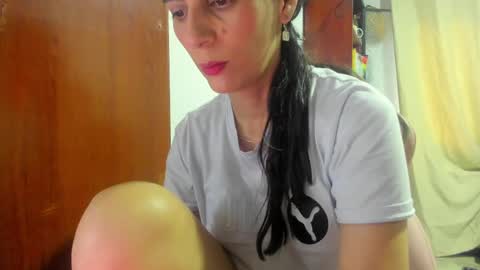 Snapshot of sexmilkdirty chatting on May 21, 9:22 pm sexmilkdirty online show from May 21, 9:22 pm