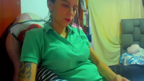 Snapshot of sexmilkdirty chatting on May 26, 9:33 pm sexmilkdirty online show from May 26, 9:33 pm