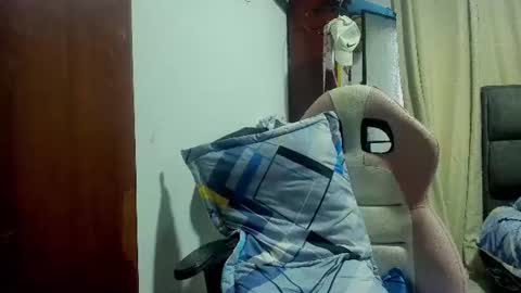 Snapshot of sexmilkdirty chatting on July 9, 10:14 pm sexmilkdirty online show from July 9, 10:14 pm