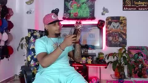 Aharon  ravelo online show from February 10, 10:03 pm