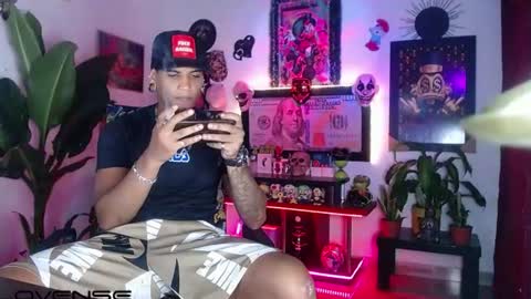 Snapshot of sexo_aharon chatting on June 19, 4:39 am Aharon ravelo online show from June 19, 4:39 am