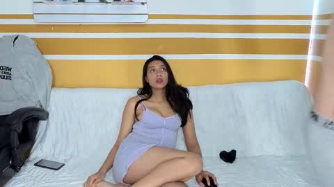 Snapshot of sexquarantine_2020 chatting on May 13, 9:44 pm KhidaMilo online show from May 13, 9:44 pm