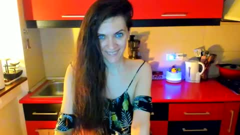 sexqueen1111 online show from September 25, 6:11 pm