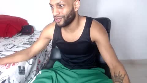 Snapshot of sexseason777 chatting on May 23, 7:18 pm STIIV G online show from May 23, 7:18 pm