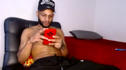 Snapshot of sexseason777 chatting on June 15, 4:20 pm STIIV G online show from June 15, 4:20 pm