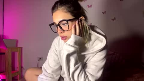 Snapshot of sexsummerr chatting on May 19, 2:18 am HI Privates are OPEN online show from May 19, 2:18 am