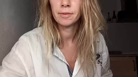 Snapshot of sexualangel chatting on June 4, 3:23 am Verona online show from June 4, 3:23 am