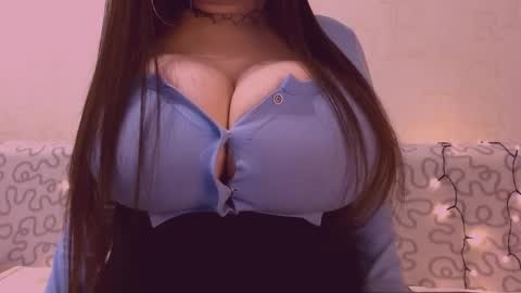 Julia online show from February 1, 2:26 pm