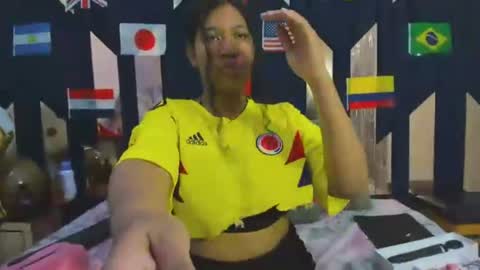Snapshot of sexxtaty chatting on June 23, 2:37 pm Sexxtaty online show from June 23, 2:37 pm