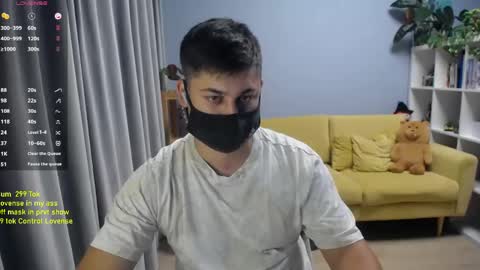 Snapshot of sexxxdickbig chatting on June 6, 8:02 pm Tommy online show from June 6, 8:02 pm