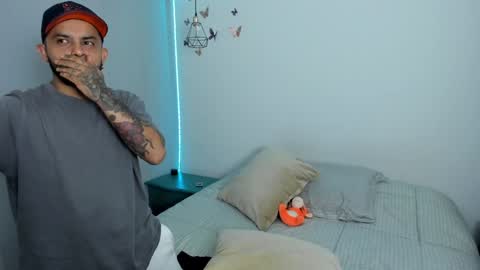 Snapshot of sexxxmaffia69 chatting on January 20, 2:11 am David y Sammy online show from January 20, 2:11 am