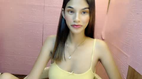 Snapshot of sexxy_dahlia chatting on June 24, 5:28 am Dahlia online show from June 24, 5:28 am