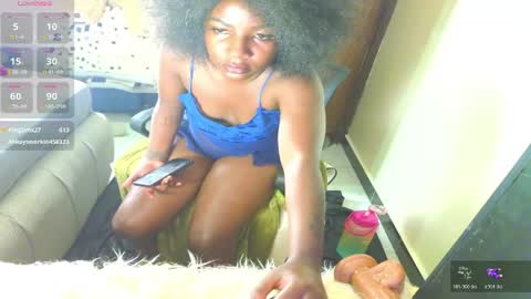 Snapshot of sexxy_mariana chatting on May 19, 1:56 am sexxy mariana online show from May 19, 1:56 am