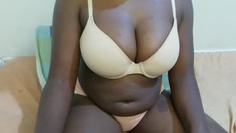 sexxy_maya1 online show from April 16, 8:42 pm