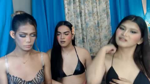 Snapshot of sexxyasian4uxxx_keisha chatting on May 25, 1:00 am sexxyasian4uxxx_keisha online show from May 25, 1:00 am
