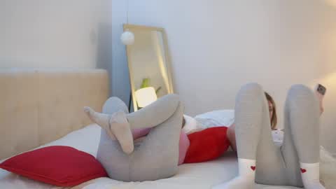 Snapshot of sexxylorry chatting on April 22, 6:31 pm Lorry small boobs and Maya big boobs friends with benefits online show from April 22, 6:31 pm