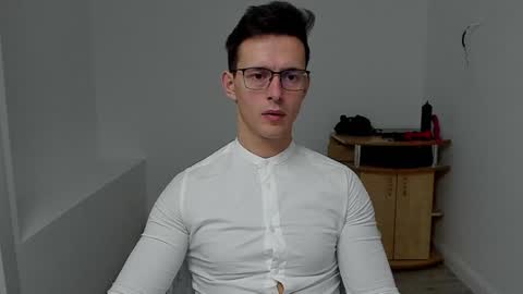 Sexxymuscles4U online show from December 12, 6:57 am