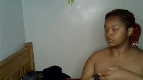 Snapshot of sexxyneil_ chatting on October 17, 8:33 pm sexxyneil_ online show from October 17, 8:33 pm