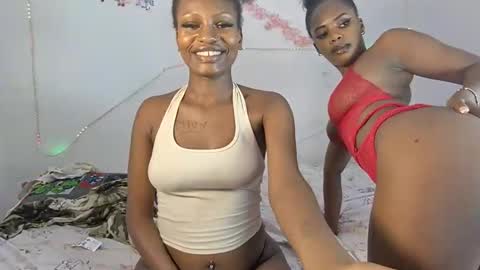 Snapshot of sexxypixie chatting on April 10, 9:41 pm sexxypixie online show from April 10, 9:41 pm
