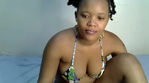 Snapshot of sexxythea_ chatting on October 11, 7:45 pm sexxythea_ online show from October 11, 7:45 pm
