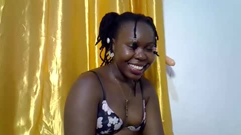 CurvyGoddess online show from February 7, 4:00 pm