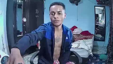 Snapshot of sexy_0boy chatting on April 8, 7:58 pm Sebastian online show from April 8, 7:58 pm