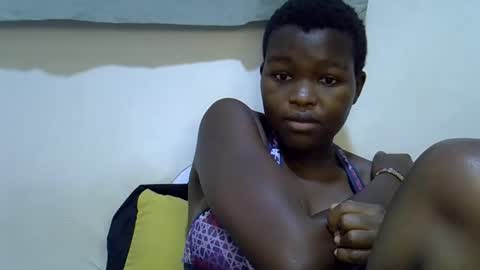 Snapshot of sexy_alia6 chatting on February 19, 5:53 pm sexy_alia6 online show from February 19, 5:53 pm