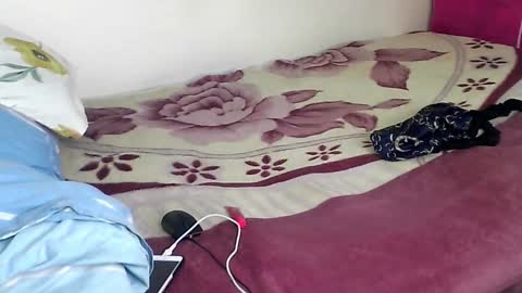 Snapshot of sexy_anayah chatting on February 13, 10:39 pm sexy_anayah online show from February 13, 10:39 pm