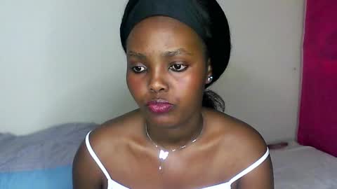 Snapshot of sexy_anayah chatting on March 1, 3:47 pm sexy_anayah online show from March 1, 3:47 pm