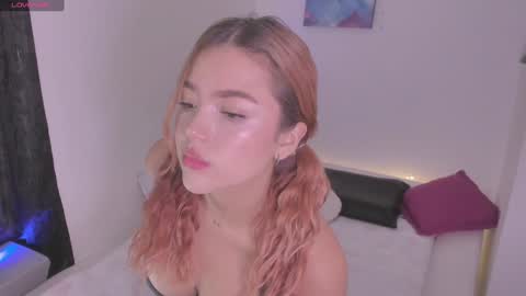 Snapshot of sexy_and_naughty_girl chatting on February 5, 6:59 pm Lucy  Annyy online show from February 5, 6:59 pm