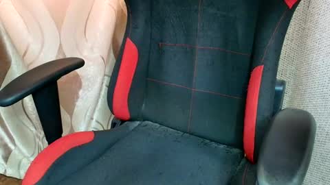 Jessica  Face only in pvt or in snapchat Dont ask more.... online show from February 8, 11:24 am