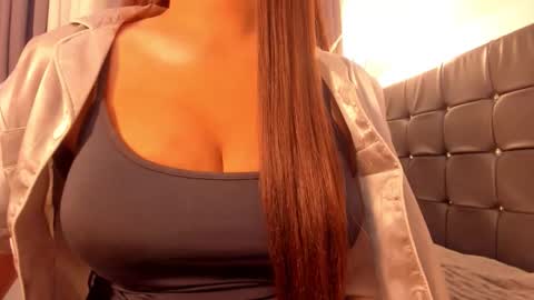 Snapshot of sexy_asian_sandy chatting on February 9, 5:00 am sandy online show from February 9, 5:00 am