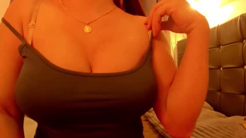 Snapshot of sexy_asian_sandy chatting on March 20, 8:19 am sandy online show from March 20, 8:19 am