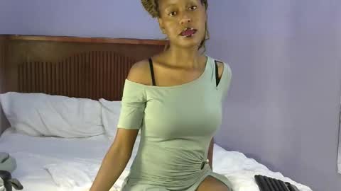 kiki online show from February 8, 10:24 pm