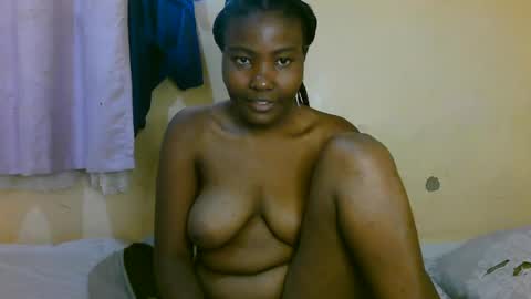 Snapshot of sexy_banice chatting on June 12, 7:07 am sexy_banice online show from June 12, 7:07 am
